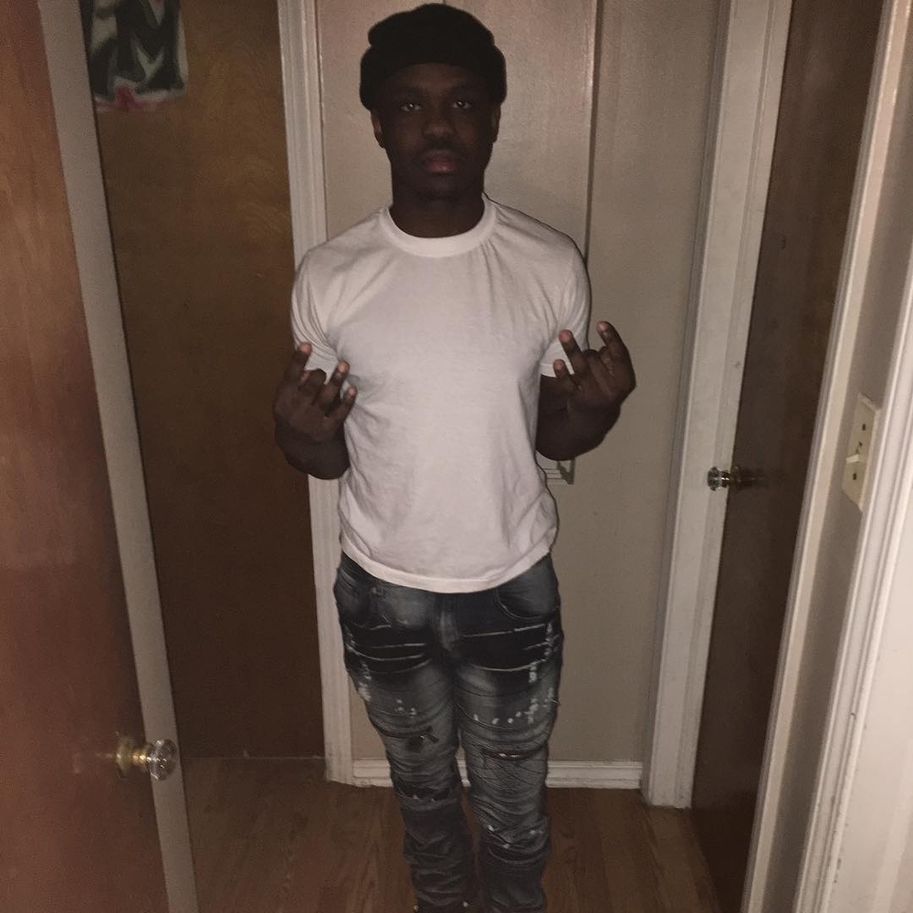 Meet your Posher, Zay